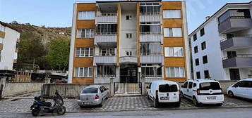 TOPÇUBAĞI MAH.SATILIK 4+1 TERASLI GENİŞ DAİRE KOMİ GAYRİMENKUL