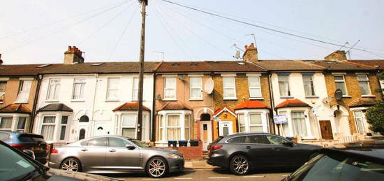 5 bedroom terraced house for sale