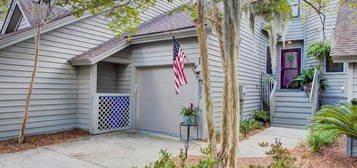 1092 Marsh Court Ln, Mount Pleasant, SC 29464