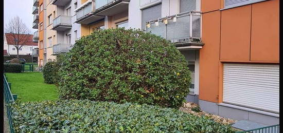 Sanierte 3 ZimmerWohnung mit Balkon in Köln Esch