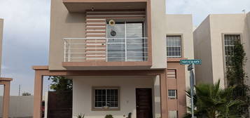 Renta Casa 3 Ambientes Residencial Toledo