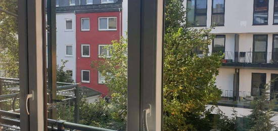 Ansprechende 2,5-Zimmer-Wohnung mit gehobener Innenausstattung mit Balkon und EBK in Bremen