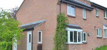 1 bedroom semi-detached house to rent