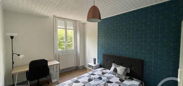 Chambre 1 pièce 11 m²