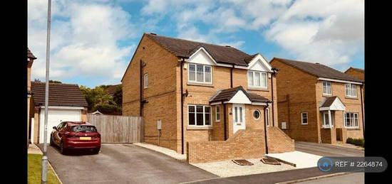 2 bedroom semi-detached house