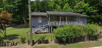 597 Centre St, Pocahontas, VA 24635