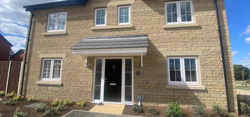 4 bedroom detached house to rent