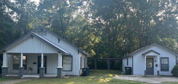 1411 Mitchell St, Conway, AR 72034