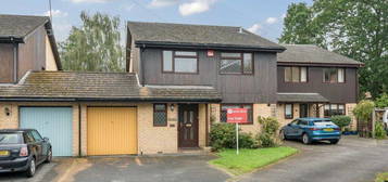 4 bedroom link detached house for sale