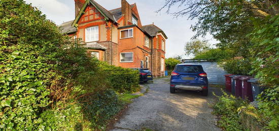 3 bed flat for sale