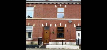 2 bed terraced house to rent