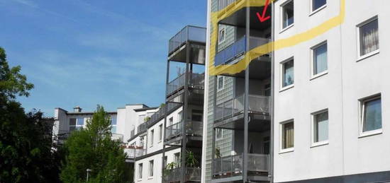 Sonnige 2-Zimmer-Wohnung mit Balkon und EBK in Hürth-Efferen