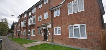 Flat to rent in Willow Court, Fulbeck Way, Harrow HA2