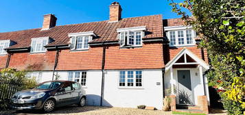 4 bed semi-detached house to rent