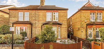 2 bed maisonette for sale