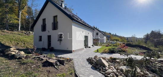 Prodej novostavby v Krušných horách 4+kk, 111m2, pozemek 901 m2, Nejdek - Tisová