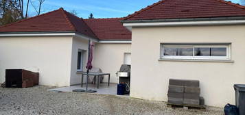 Maison de plain-pied  à vendre, 4 pièces, 3 chambres, 104 m²