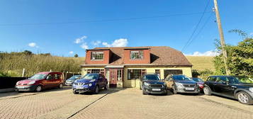 4 bed detached house for sale