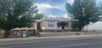 504 W Avenue E Apt 2, Alpine, TX 79830