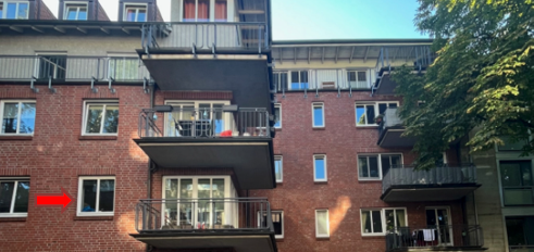 Helle und freundliche 2-Raum-Wohnung mit großem Eckbalkon und EBK in Hamburg-Bahrenfeld