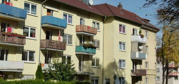 +++ Große 3 Zi.-Whg  + ca. 86 qm Wfl. + Balkon + I.OG + 8-FH + vermietet +++