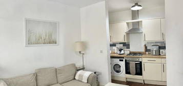 2 bedroom maisonette to rent