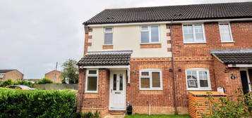 Terraced house to rent in Carnation Way, Aylesbury HP21