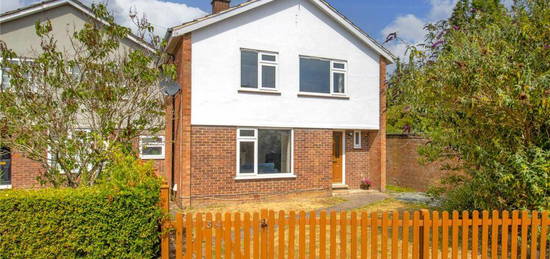 4 bedroom link detached house for sale