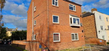 Flat to rent in Hyde Close, Gloucester GL1