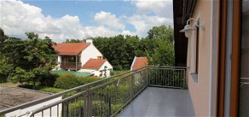 Wunderschöne 4 Zi - Dachwohnung auf 2 Etagen mit Gartenanteil