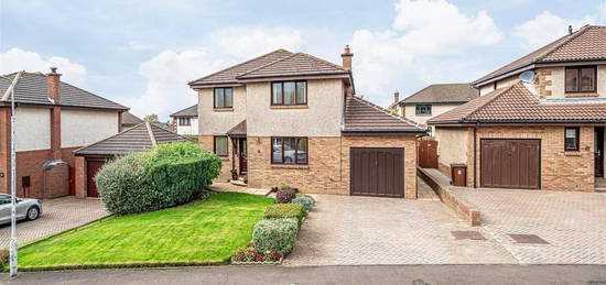 4 bed detached house for sale