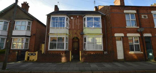 5 bedroom terraced house