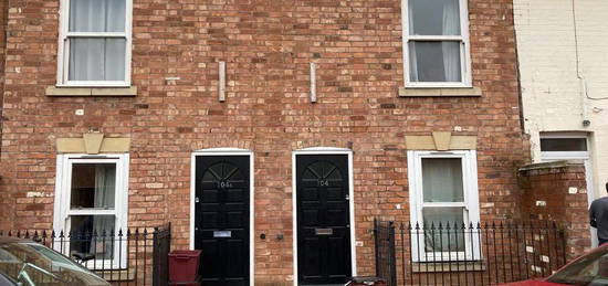 Terraced house to rent in New Street, Leamington Spa, Warwickshire CV31