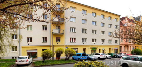 Pronájem 3+1+balkon, DV, 75 m2, Teplice