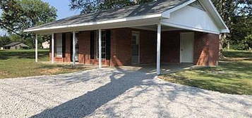 118 Martin Luther King Dr, Pontotoc, MS 38863