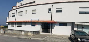 Apartamento T2 C/ Lugar de Garagem e Arrumos