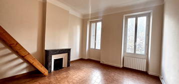 Appartement  à louer, 3 pièces, 2 chambres, 78 m²