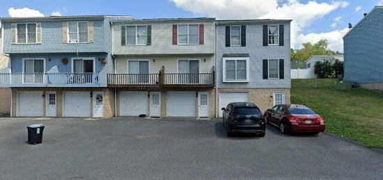 128 Sun Valley, Morgantown, WV 26508