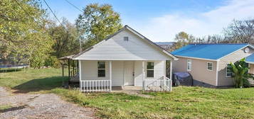 1125 Camelia Ave, Kingsport, TN 37660