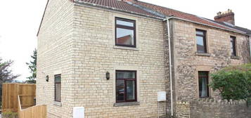 2 bedroom semi-detached house to rent