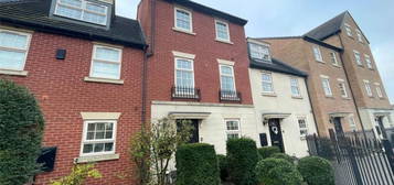 5 bedroom terraced house