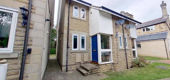 2 bedroom semi-detached house to rent