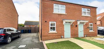 2 bed semi-detached house for sale