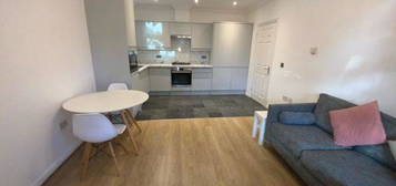 2 bed flat to rent