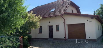 Dům, 141 m² + 744 m² pozemek, Zahradní, Roudné