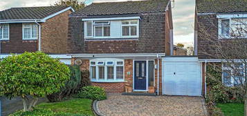 3 bedroom link detached house for sale