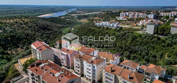 Apartamento T4 Venda em Santarém (Marvila), Santa Iria da Ribeira de S