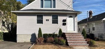 46 Firwood Rd Unit 1ST, Port Washington, NY 11050