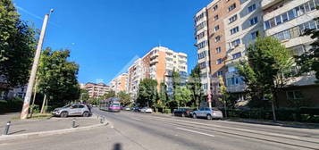 Apartament cu 3 camere, 2 balcoane, 65mp, etajul 2, Str. Plo