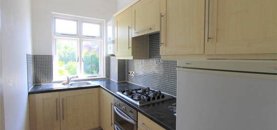 Flat to rent in Preston Park Avenue, Brighton, East Sussex BN1